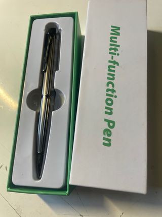 Bolígrafo de metal con clip