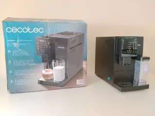 Cafetera Cecotec Cremmaet Negra