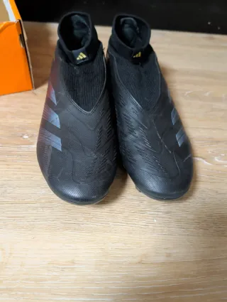 Zapatillas de fútbol Adidas Predator negras