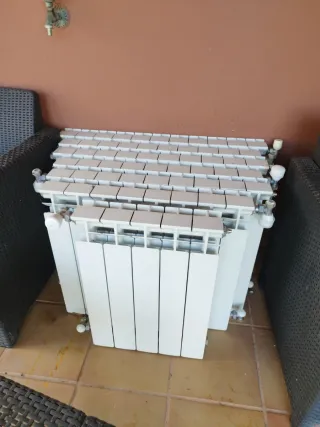 Radiador de calefacción blanco