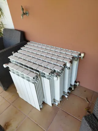 Radiador de calefacción blanco