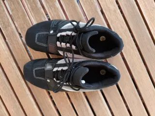 Zapatillas Spinning Mujer Negras. Talla 37