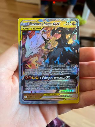 Carta Pokémon Reshiram y Zekrom GX TAG TEAM