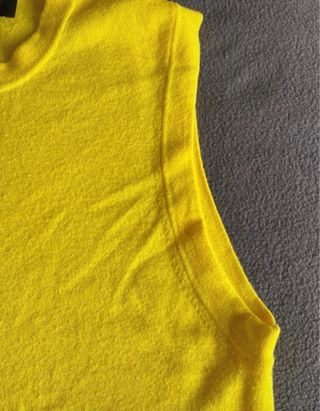 2 Chalecos Zara Coral y Amarillo Talla M