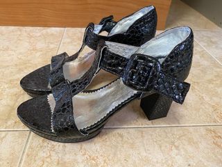 Sandalias tacón ancho piel negra T37