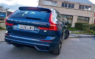 Volvo XC60 2022 R-Desing T6 Hibrido 80km Autonomía