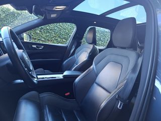 Volvo XC60 2022 R-Desing T6 Hibrido 80km Autonomía