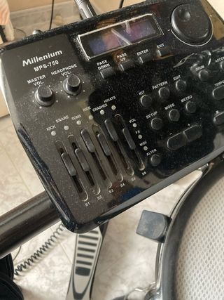 Batería Electrónica Millenium MPS-750 E-Drum