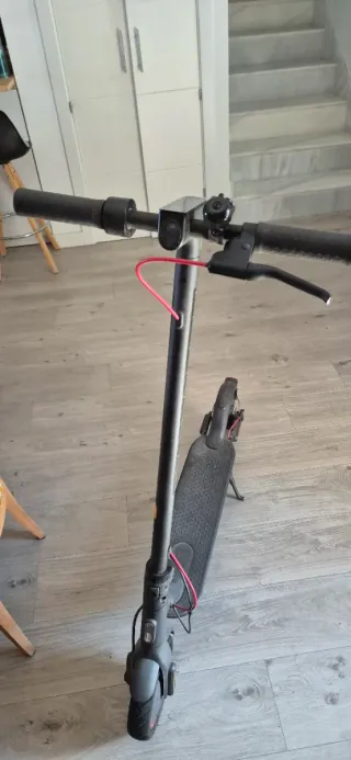 Patinete Eléctrico Xiaomi Plegable + Cargador