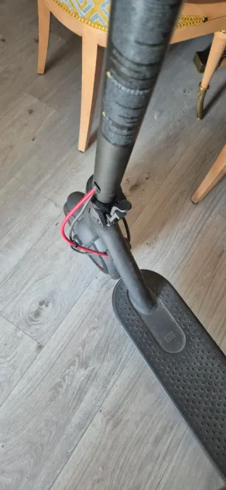 Patinete Eléctrico Xiaomi Plegable + Cargador