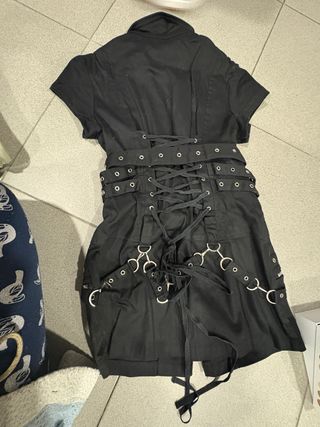 Vestido Gótico Negro con Cordones