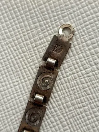Pulsera de Plata con Diseño Espiral