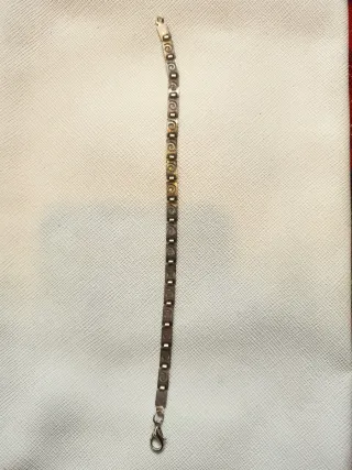 Pulsera de Plata con Diseño Espiral