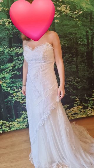 Vestido de novia bohoo romántico con encaje