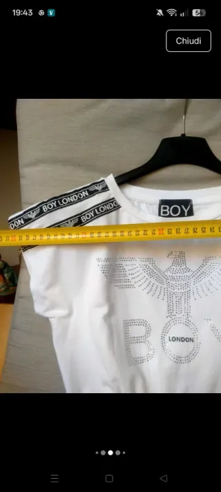 T-shirt Boy London bianca con strass
