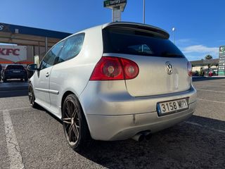 Volkswagen Golf GTI 2.0 TFSI 210 CV –