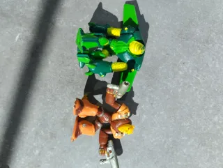 Lote 6 figuras: Gormiti, Xenox...