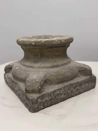 Macetero piedra antiguo Apóstoles