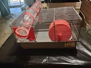 Jaula para hámster con tubos