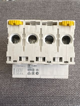 Schneider Electric Automático 4x40A