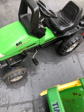 Tractor y remolques de juguete