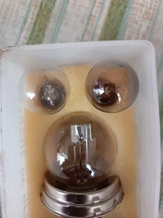 Estuche Bombillas Renault 6