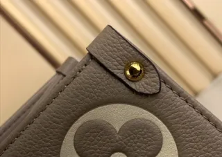 Bolso Louis Vuitton Beige