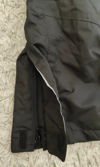 Pantalón esquí negro con tirantes 122/128 6-8 años