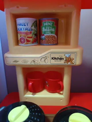 Cocina de juguete con accesorios