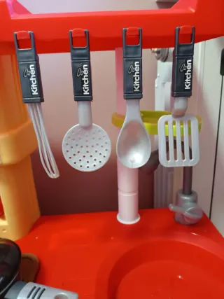 Cocina de juguete con accesorios