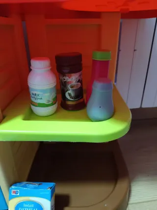 Cocina de juguete con accesorios