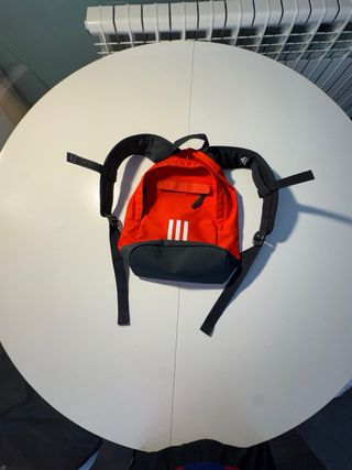 Mochila Adidas pequeña