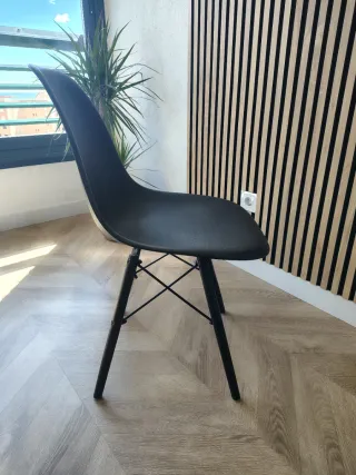 Sillas modernas negras