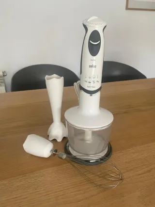 Batidora de mano y varillas