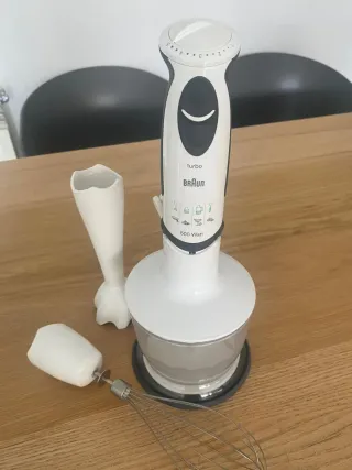 Batidora de mano y varillas