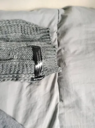 Rebeca y bufanda Massimo Dutti T. L