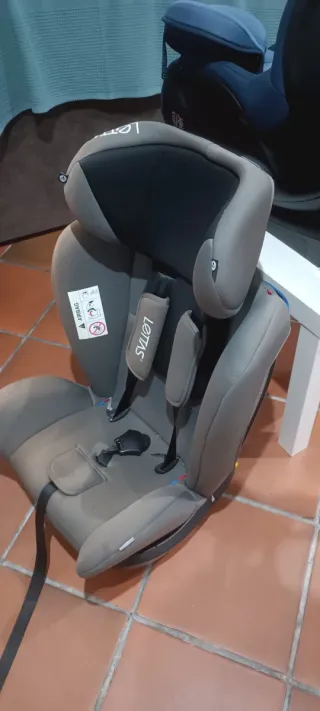 2 Sillas de coche para niños