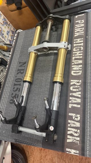 Horquillas y Tija CBR 600 RR