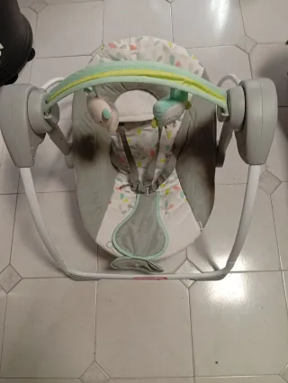 Mecedora y asiento acolchado para bebé