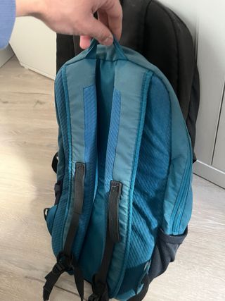 Set di zaini nero e blu