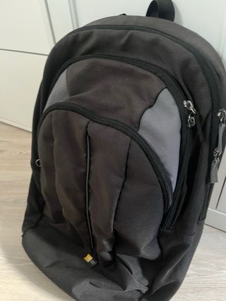 Set di zaini nero e blu