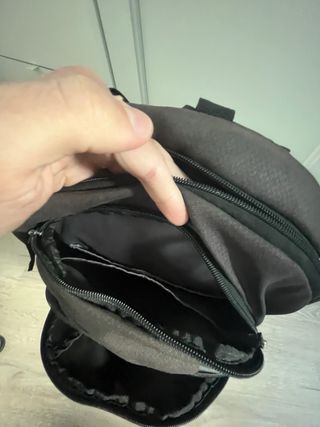 Set di zaini nero e blu