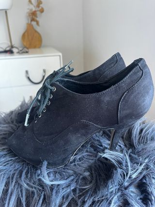 Botines ante cordones peep toe talla 37 Bibi Lou