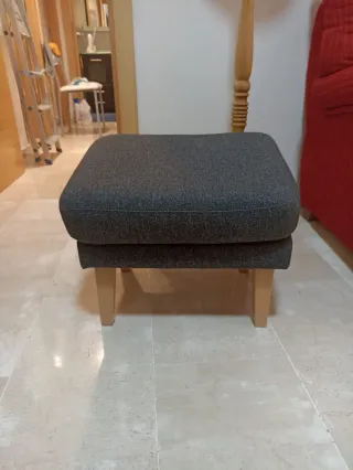 Reposapiés IKEA gris tela