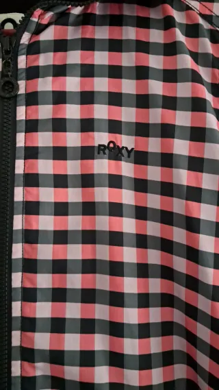 Chaqueta Roxy Mujer Cuadros. TALLA M CON GORRO