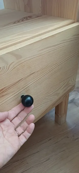 Mesita de noche Tarva madera pino