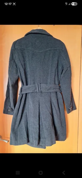 Abrigo largo negro de  Zara talla S