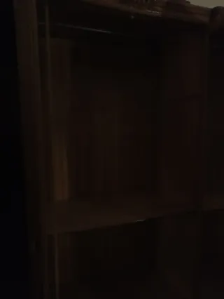 Armario antiguo de madera