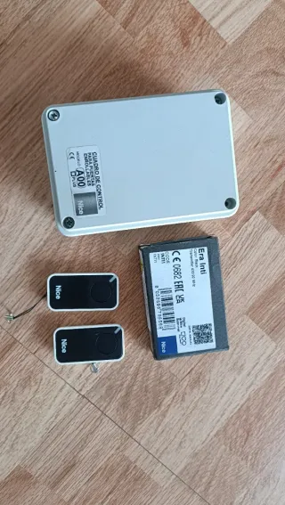 Cuadro de Control Nice A00 + 2 Mandos Era Inti