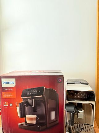 Cafetera automática Philips 2300 Series LatteGo